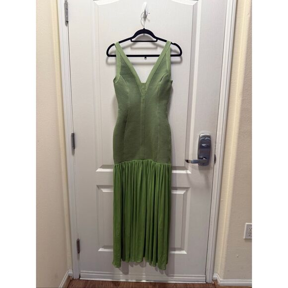 Elliatt Green Seraphina V-Neck Bandage Maxi Dress Wedding Guest Size S NWT - Picture 5 of 9